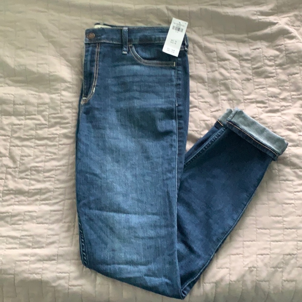 Hollister High-Rise Super Skinny Jeans